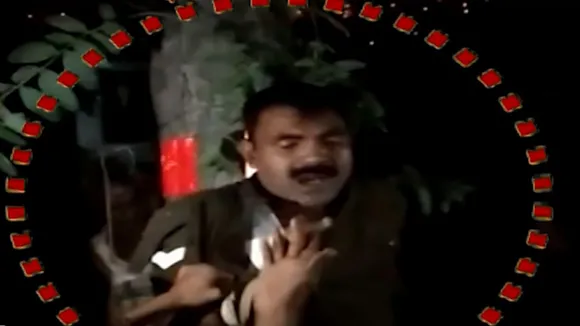 वाराणसी: लूट के आरोपियों को पकड़ने के लिए पहुंची पुलिस पर हमला, देखें VIDEO