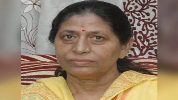 प्रकाश पंत की पत्नी चंद्रा पंत पिथौरागढ़ का उपचुनाव लड़ने को तैयार, त्रिवेंद्र रावत ने दी जानकारी