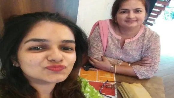 50 वर्षीय मां के लिए दूल्हे की तलाश कर रही है बेटी, वर में होनी चाहिए ये खूबियां