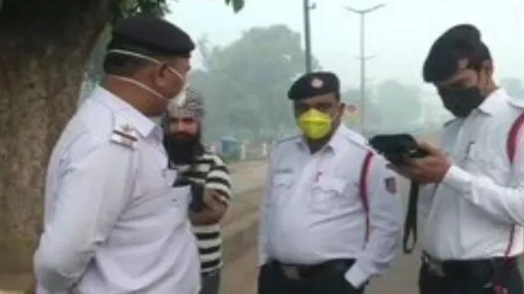 दिल्ली में ऑड-ईवन के चक्कर में दूसरे दिन फंसे इतने लोग, हुई ये कार्रवाई