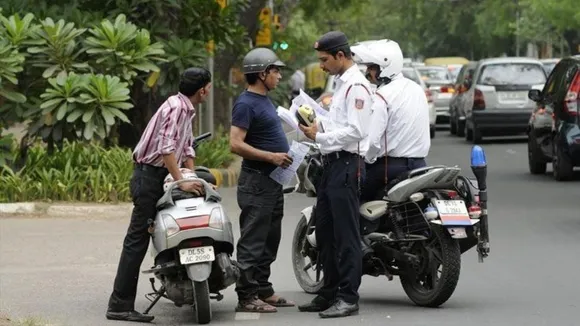 ऑड-ईवन : दूसरे दिन जमकर कटे चालान, मनीष सिसोदिया बोले- लोगों को भा रहा नियम
