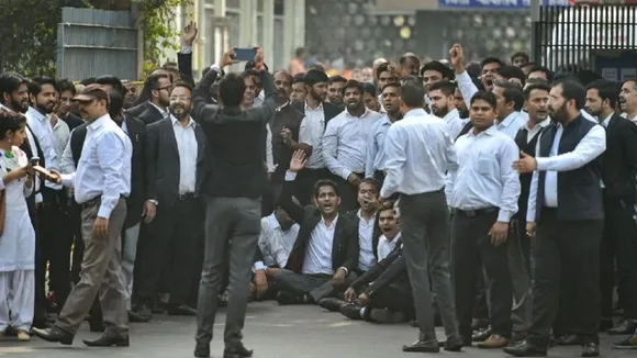 उत्तर प्रदेश में वकीलों की बड़ी हड़ताल आज से, ये हैं मांग