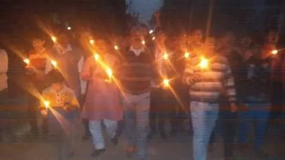 पुलिसकर्मियों के परिवारों ने इंडिया गेट पर निकाला मार्च, केजरीवाल पर साधा निशाना