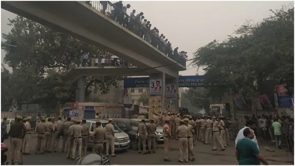 दिल्‍ली पुलिस कमिश्‍नर नहीं, इस अफसर के कहने पर दिल्‍ली पुलिसकर्मियों ने खत्‍म किया धरना