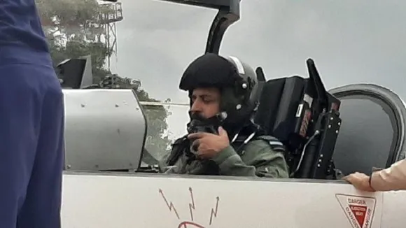 वायुसेना प्रमुख ने स्वदेशी विमान HTT-40 ट्रेनर में भरी उड़ान, ये रिकार्ड किया अपने नाम