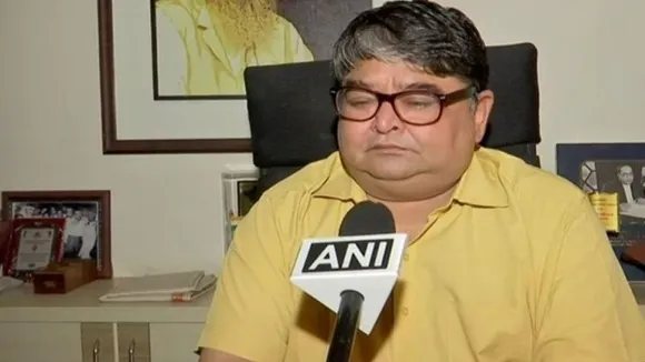 वीर सावरकर के पोते रंजीत ने कहा- उद्धव ठाकरे हिंदुत्व को लेकर कांग्रेस की सोच में करेंगे बदलाव