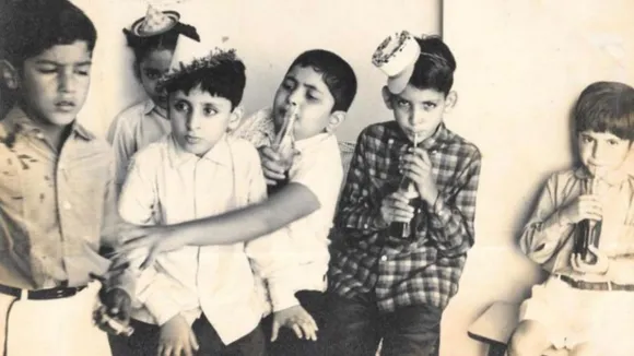बचपन में Coca Cola के मॉडल थे ऋषि कपूर, शेयर किया ये Throwback Photo
