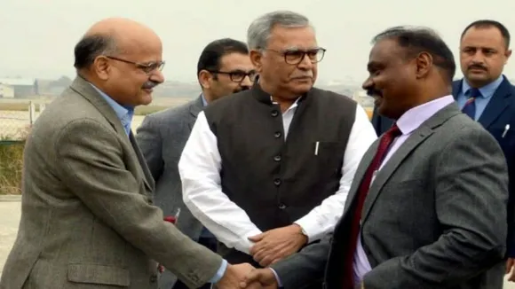 जम्मू-कश्मीर: नजरबंद 35 राजनेताओं को सेंटूर होटल से एमएलए हॉस्टल शिफ्ट किया गया, जानें क्यों