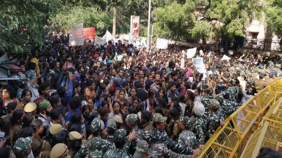 जेएनयू छात्रों (JNUSI) को मिला दिल्‍ली विश्‍वविद्यालय (DUSU) के छात्रों का साथ
