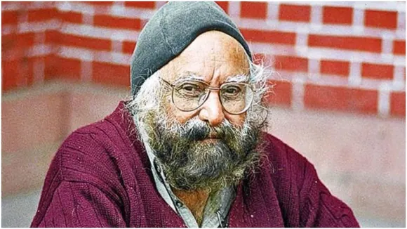 रेलवे अधिकारी ने अश्लील बता स्टॉल से हटवाई खुशवंत सिंह की नॉवेल