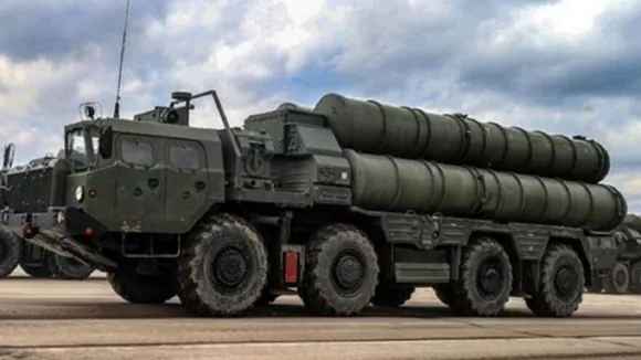 रूसी S-400 प्रणाली खरीदने में अमेरिकी प्रतिबंधों से बच सकता है भारत