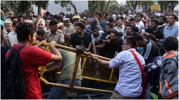 JNU छात्रों के लिए खुशखबरी, छात्रों को दी फीस में बड़ी राहत