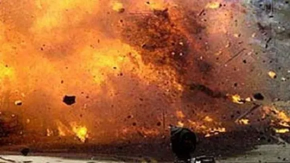 श्रीनगर: कश्मीर यूनिवर्सिटी के गेट के पास ब्लास्ट, 2 लोग घायल