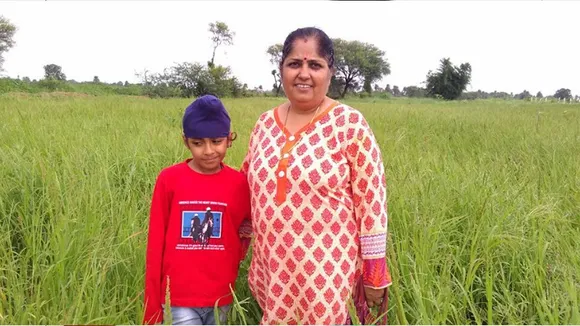 मां ने बेटे को किसान बनाने के लिए छोड़ दी 90 हजार की नौकरी, जानें क्यों उठाया कपल ने ये कदम