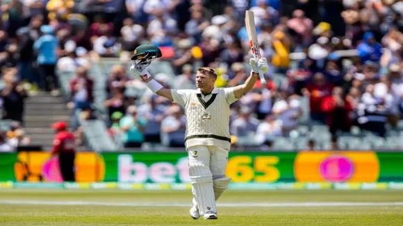AUS vs PAK: डेविड वॉर्नर ने जड़ा करियर का पहला तिहरा शतक, 600 के करीब पहुंचा ऑस्ट्रेलिया का स्कोर