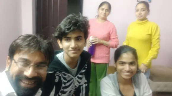 गाजियाबाद आत्महत्या : सुसाइड नोट में था जिस राकेश वर्मा का नाम, पुलिस ने उसे लिया हिरासत में