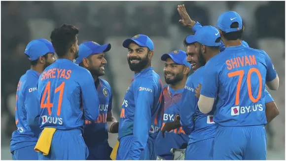 विराट कोहली ने रोहित शर्मा को पीछे छोड़ा, ऐसा करने वाले दुनिया के नंबर एक बल्‍लेबाज