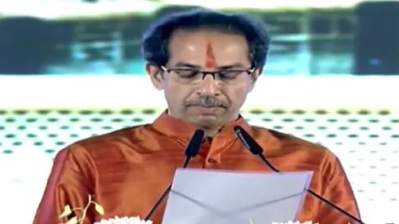 अंततः उद्धव ठाकरे ने बांटे मंत्रियों को विभाग, फिर भी खत्म नहीं हुई रार