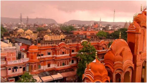 जयपुर में कोहरे में लिपटी आई सुबह, तापमान में मामूली गिरावट आई