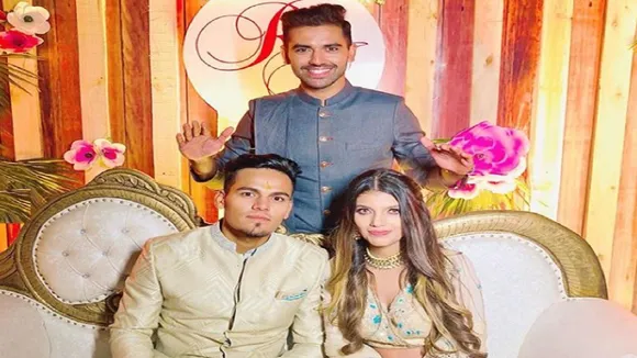 जल्द ही शादी के बंधन में बंधेगा टीम इंडिया का ये गेंदबाज, लंबे रिलेशनशिप के बाद गर्लफ्रेंड के साथ की सगाई