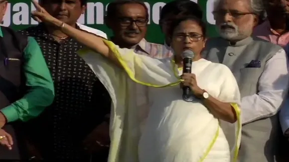 ममता बनर्जी ने अमित शाह को दी चुनौती, बोलीं- मैं देखती हूं आप यहां CAA कैसे लागू करते हो