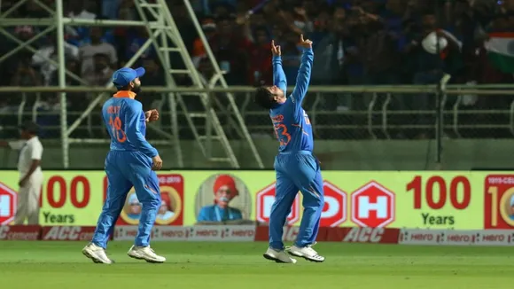 IND vs WI: कुलदीप यादव ने रचा इतिहास, अंतरराष्ट्रीय क्रिकेट में 2 हैट्रिक लेने वाले पहले भारतीय गेंदबाज बने