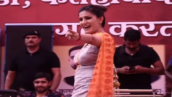 धर्मेंद्र की हेमा मालिनी बनकर सपना चौधरी ने 'मेरा पहला आखिरी प्यार' पर लगाए ठुमके, देखें धमाकेदार Video
