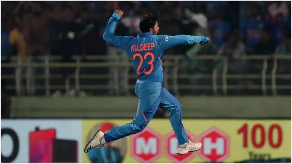 कटक वन डे में एक विकेट के लिए तरस गए कुलदीप यादव, शतक से चूके