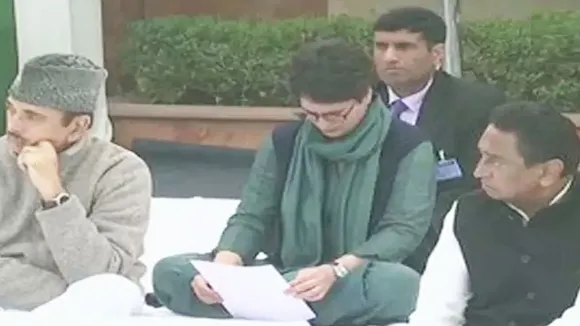 राजघाट पर कांग्रेस का 'सत्याग्रह',राहुल गांधी बोले- पीएम मोदी देश की आवाज दबाना चाहते हैं