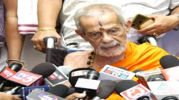 पेजावर मठ के प्रमुख विश्वेश तीर्थ स्वामी जी की हालत बहुत गंभीर,  ICU में भर्ती