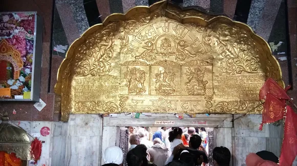 जानें हिमाचाल में माता चिंतापूर्णी मंदिर से जुड़े रहस्य के बारे में, जहां मां ज्योति के रूप में देती है दर्शन