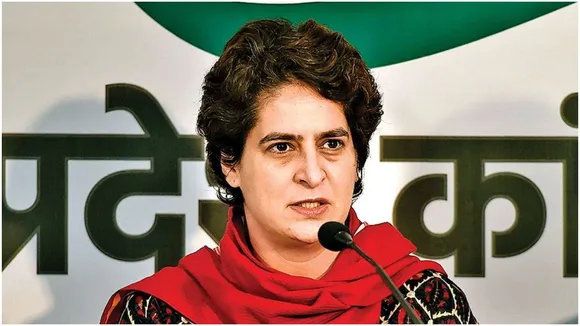आधी रात को प्रियंका गांधी का ट्वीट- ऊं ह्रीं क्लीं चामुंडाय विच्चे