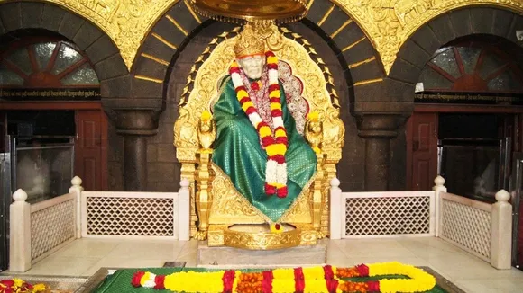 साल 2019 में भक्तों ने शिरडी साईं बाबा के मंदिर में चढ़ाएं इतने करोड़ रुपये