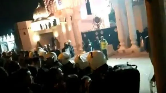 पाकिस्तान: गुरद्वारा ननकाना साहिब में पथराव, सिख श्रद्धालु फंसे; भारत ने कहा- फौरन कार्रवाई करे PAK