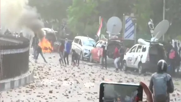 सदफ जफर और एसआर दारापुरी सहित 12 आरोपियों को जमानत, समर्थन में उतरीं थी प्रियंका गांधी