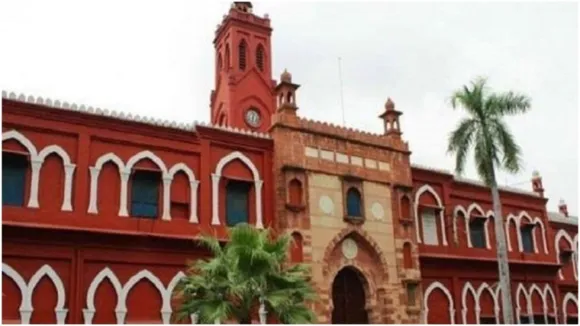 उत्तर प्रदेश: जेएनयू में हिंसा के विरोध में अलीगढ़ मुस्लिम विश्वविद्यालय के छात्रों का प्रदर्शन