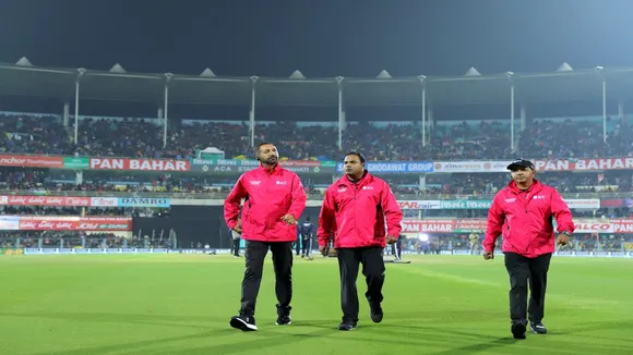 IND vs SL: जब खिलाड़ी 9 बजे जा चुके थे, फिर 9:30 बजे मैदान का निरीक्षण क्यों?