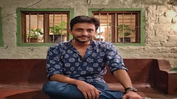 बॉलीवुड का ये एक्टर बना स्टूडेंट, लिखा- #iamalsoastudent