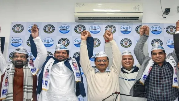 केजरीवाल ने अपने MLAs को छोड़ दल-बदलू नेताओं पर किया भरोसा, जानें किसको कहां से मिला टिकट