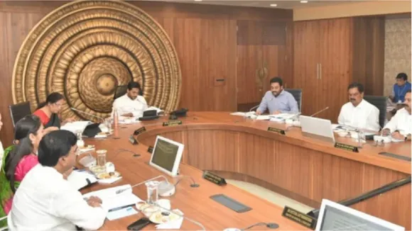 तीन राजधानी वाले विधेयक पर चर्चा के बिना आंध्र विधान परिषद की कार्यवाही स्थगित