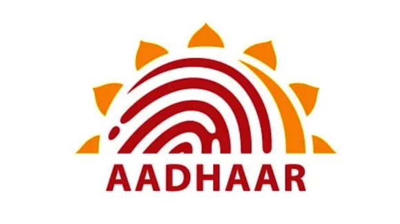 आधार को मतदाता पहचान पत्र से जोड़ने के लिए कानून बनाने की तैयारी में सरकार