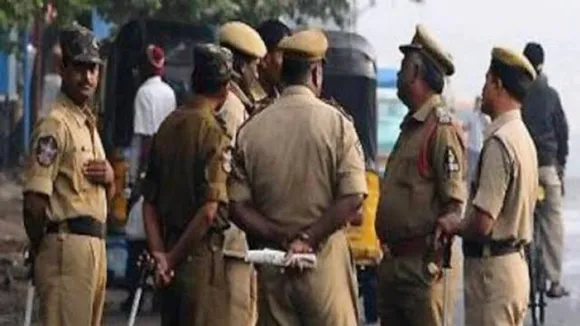 पुलिस की गोली के निशाने पर आया कुख्यात अपराधी, मुठभेड़ में हुआ ढेर