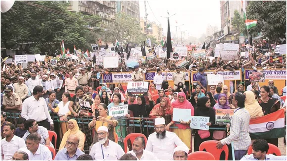 CAA Protest: शाहीन बाग के बाद अब मुंबई में न्यूज नेशन के वीडियो जर्नलिस्ट से मारपीट