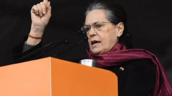 अमित शाह के शाहीन बाग वाले बयान पर कांग्रेस का पलटवार, कविता लिख कहा- हिंदुस्तान से क्यों घबराते हो?