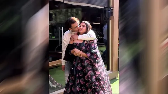Bigg Boss 13: आसिम रियाज ने हिमांशी खुराना को किया प्रपोज, देखिए Viral Video