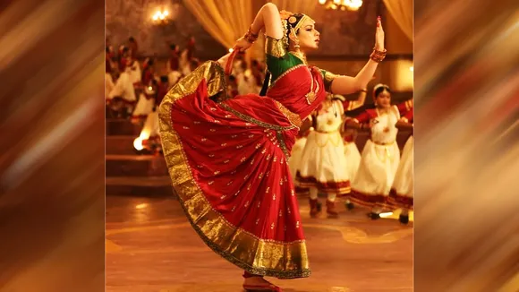 Thalaivi Look Poster: क्लासिकल डांस करती नजर आईं कंगना रनौत, 'थलाइवी' से नया लुक रिलीज