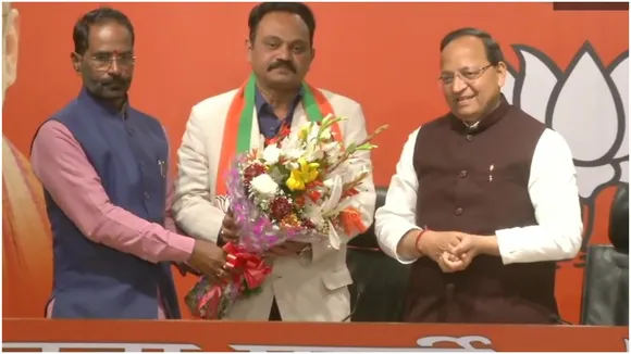 कांग्रेस को बड़ा झटका, वरिष्‍ठ नेता जनार्दन द्विवेदी के बेटे समीर द्विवेदी बीजेपी में शामिल