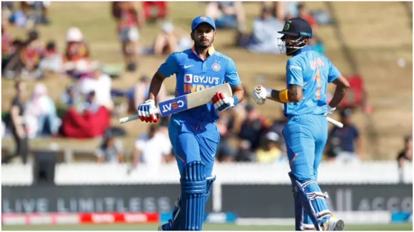 INDvsNZ : श्रेयस अय्यर ने जड़ा वन डे करियर का पहला शतक