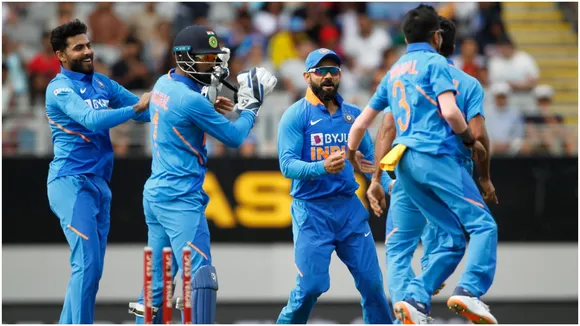 INDvsNZ : न्‍यूजीलैंड ने बनाए 273 रन, सीरीज बराबरी के लिए भारत को चाहिए 274 रन