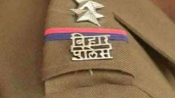 पटना में रिश्तेदार संग शराब पीते हुए 'लालू यादव' गिरफ्तार